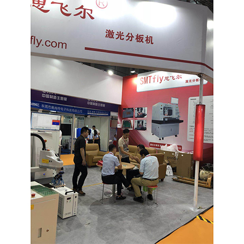 拼多多今晚上市，黃崢回應爭議：老百姓退款了下次可能還來